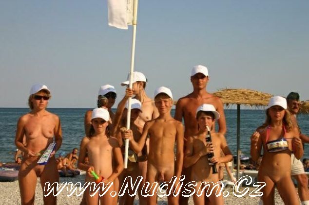 [Image: 1380316599_camp-of-nudists-on-the-sea.jpg]