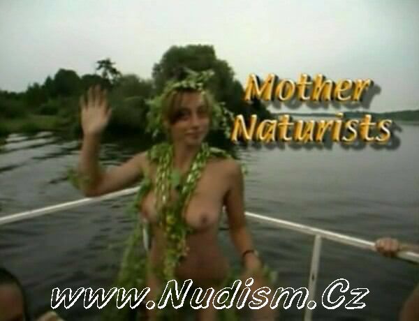 [Image: 1380535888_nudist-family-video-russianba...urists.jpg]