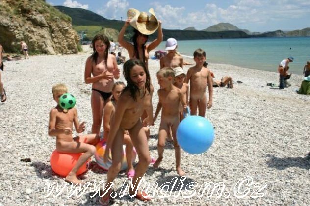 [Image: 1380550442_crimea-nudism.jpg]