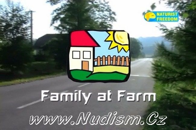 [Image: 1454308601_family-at-farm-naturist-freedom-2015.jpg]