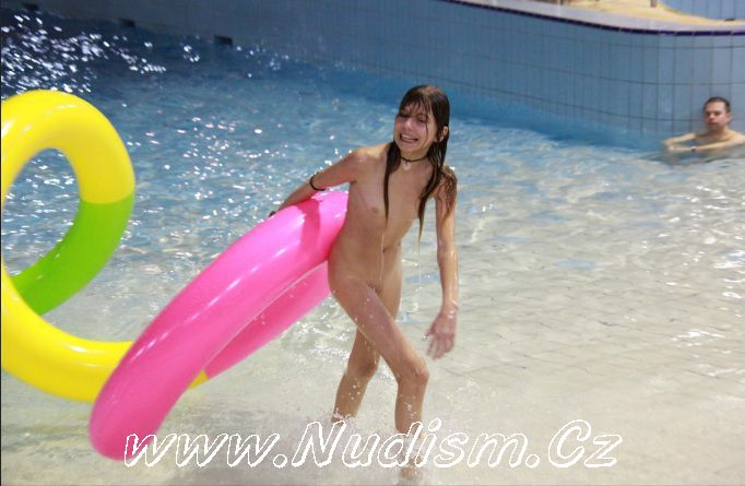 [Image: 1539718777_naturism-video-in-pool.jpg]