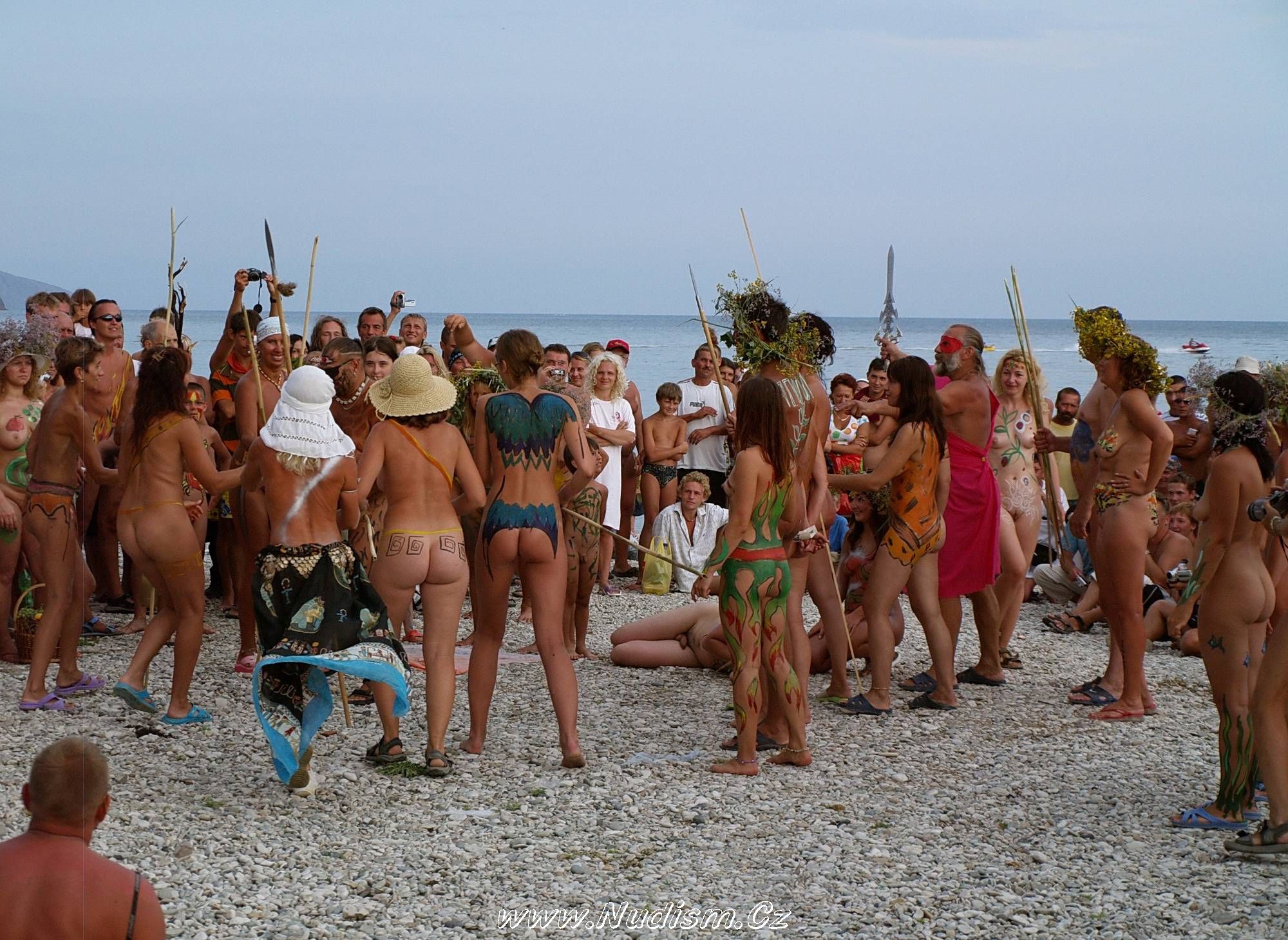 [Image: Naturist-Party-Mega-Bash-Pure-Nudism-Pics-2.jpg]